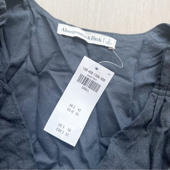 Abercrombie black v neck crop top - Picture 2 of 3